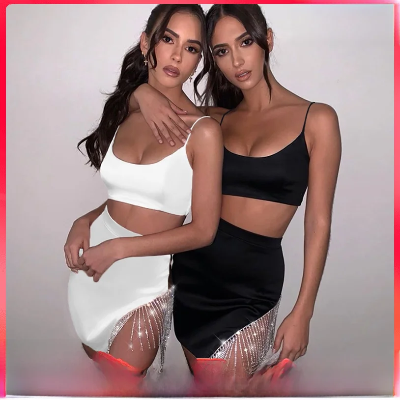 Костюм из атласа и юбки с бриллиантовой отделкой, вечернее платье, розовый, модный женский комплект, летняя коллекция
Костюм из атласа и юбки с бриллиантовой отделкой, вечернее платье, розовый, модный женский комплект, летняя коллекция