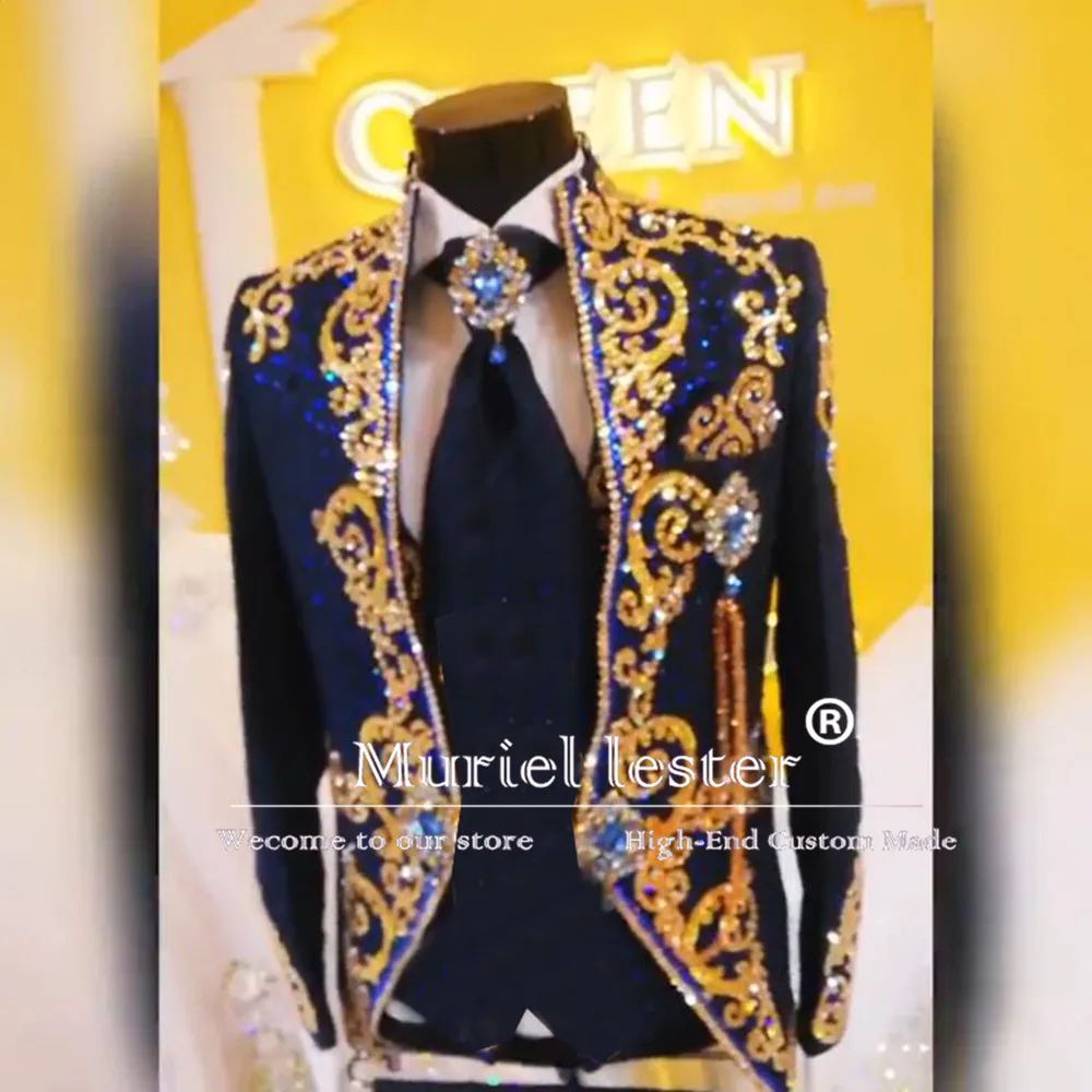 Royal Groomsman Wedding Suits Slim Fit Single Breasted Prom Blazer Sparkly Beaded Appliques Men's Txuedos Bespoke Banquet Coat
Royal Groomsman Wedding Suits Slim Fit Single Breasted Prom Blazer Sparkly Beaded Appliques Men's Txuedos Bespoke Banquet Coat