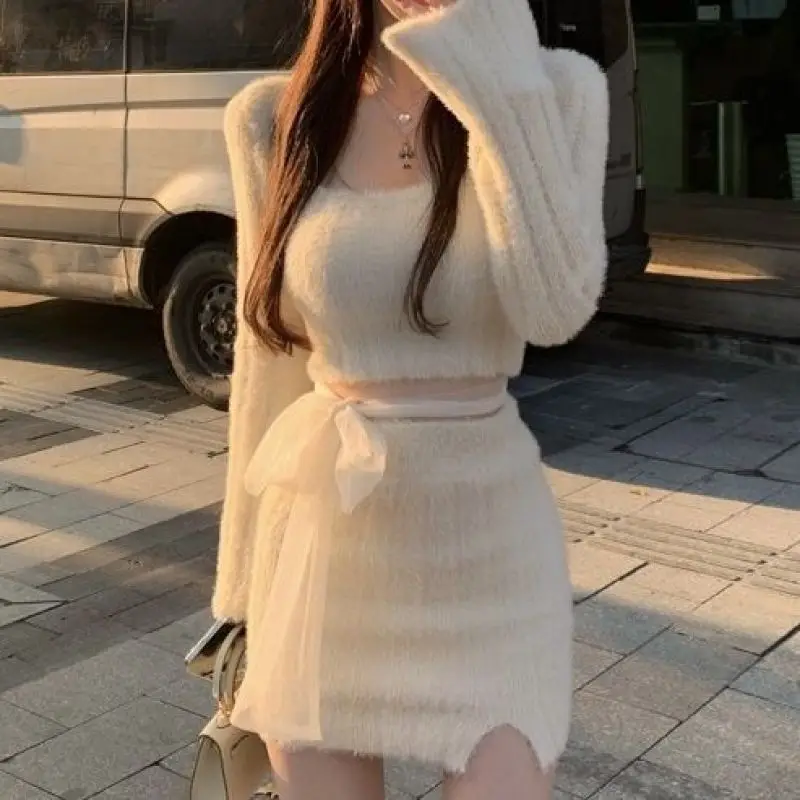 Autumn Sweater Knitted Suits Female Elegant 2 Piece Dress Korean Fashion Even Party Y2k Mini Dress Office Lady Short Skirts
Autumn Sweater Knitted Suits Female Elegant 2 Piece Dress Korean Fashion Even Party Y2k Mini Dress Office Lady Short Skirts