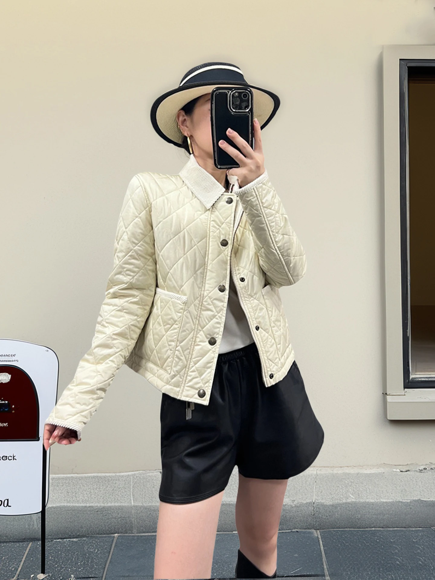 Женская хлопковая куртка Briti Sle, осень-зима 2022, новинка вельветового цвета с воротником-стойкой, теплая, последовательная, хлопковая молния...
Женская хлопковая куртка Briti Sle, осень-зима 2022, новинка вельветового цвета с воротником-стойкой, теплая, последовательная, хлопковая молния...