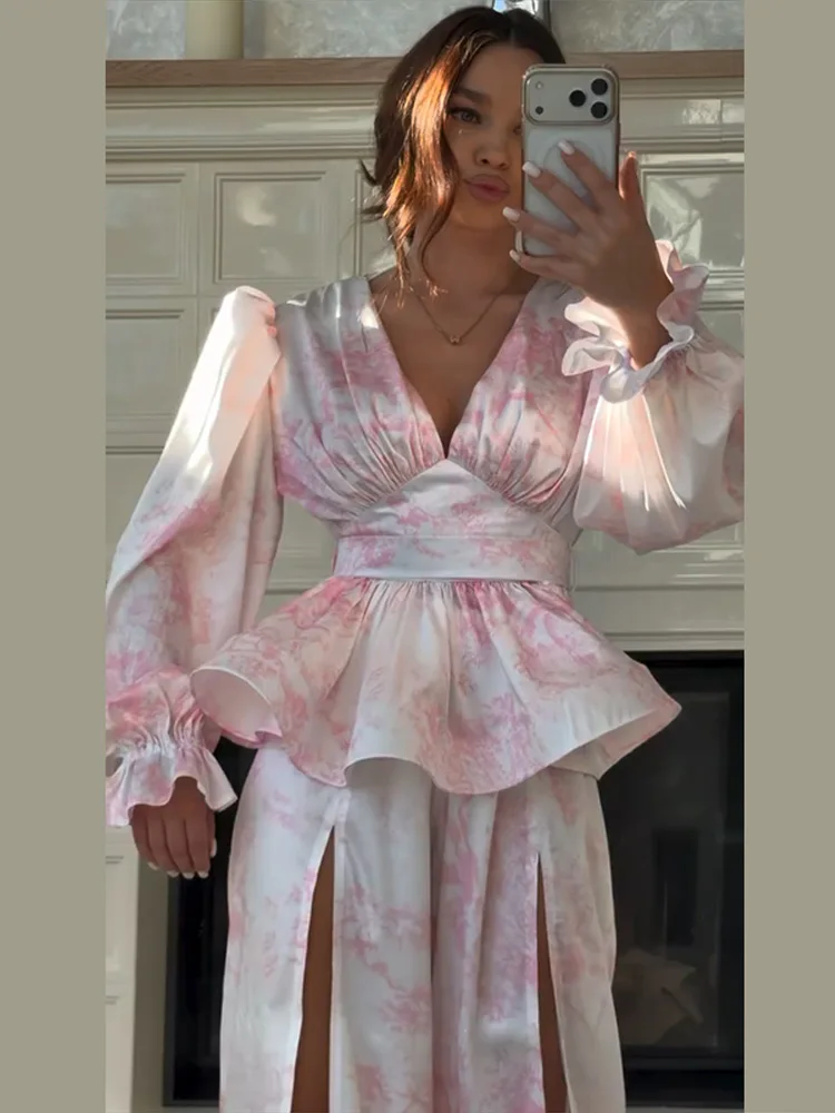 Fashion Women Pant Set Floral V-neck Ruffles Long Sleeve Cinched Waist Slim Lady Blouse And Split Wide Leg Pant Summer New 2026
Fashion Women Pant Set Floral V-neck Ruffles Long Sleeve Cinched Waist Slim Lady Blouse And Split Wide Leg Pant Summer New 2026