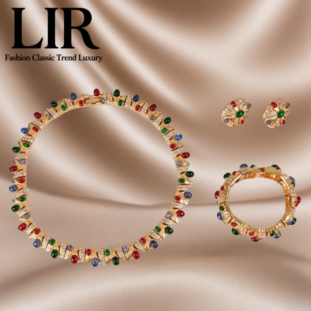 LIR 2025 New Vintage Jewelry Set: Necklace Earrings Bracelet Inlaid Glass Czech Crystals Heavy Craft Shiny Sparkle Retro Trendy
LIR 2025 New Vintage Jewelry Set: Necklace Earrings Bracelet Inlaid Glass Czech Crystals Heavy Craft Shiny Sparkle Retro Trendy