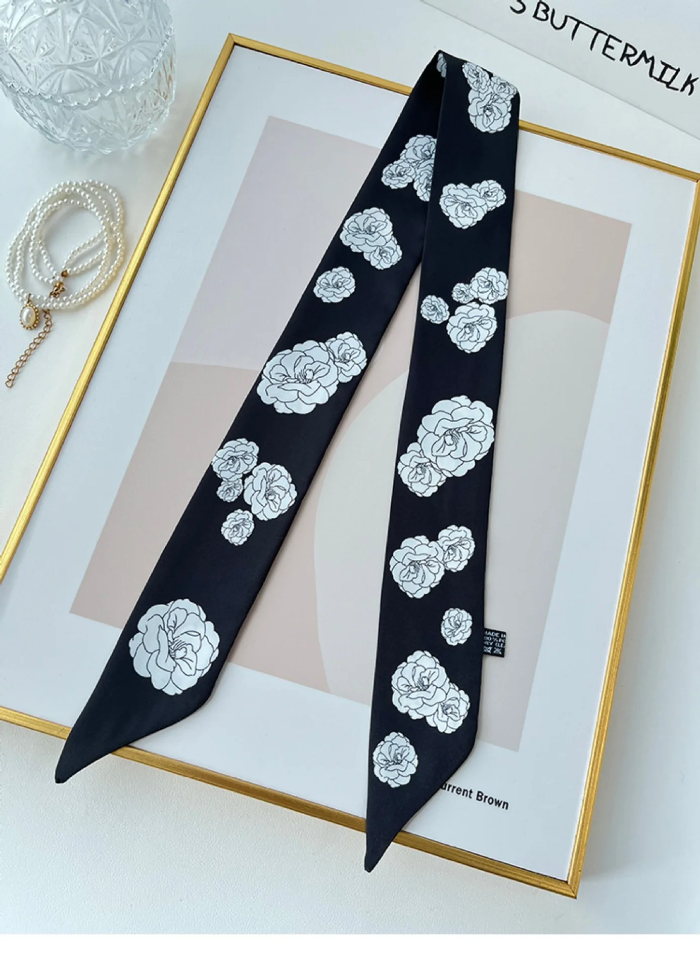 2024 New Retro Polyester Silk Scarf Solid Color Flowers Pattern Women's All Seasons Decorative Scarf Headband 90*5cm
2024 New Retro Polyester Silk Scarf Solid Color Flowers Pattern Women's All Seasons Decorative Scarf Headband 90*5cm