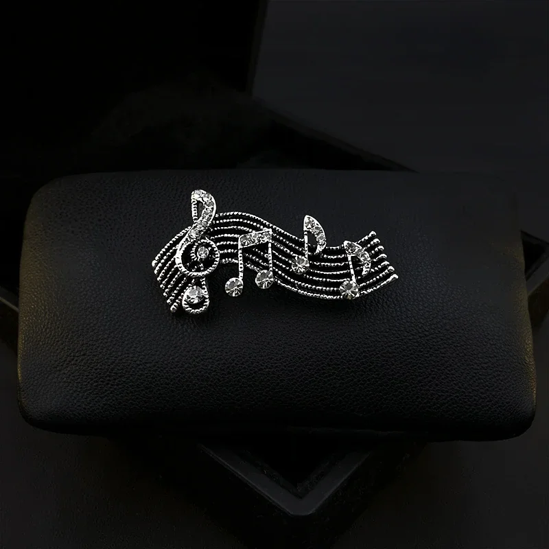1338 Retro Musical Note Brooch Exquisite High-End Suit Corsage Collar Pin Men Women Clothing Accessories Luxury Jewelry Corsage
1338 Retro Musical Note Brooch Exquisite High-End Suit Corsage Collar Pin Men Women Clothing Accessories Luxury Jewelry Corsage