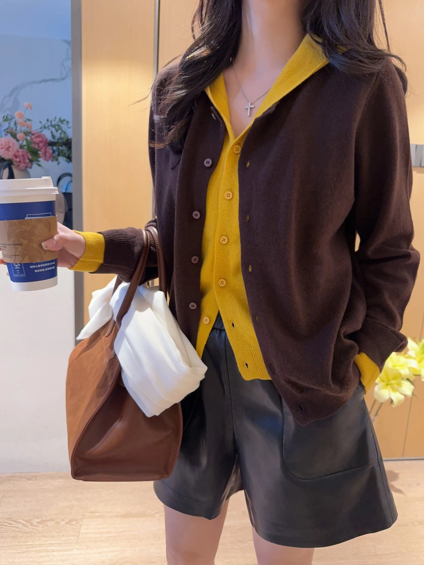 Autumn Knitted Long Sve Hoodie Casual Color Blo Sweater Vintage Lazy Sle Button up Cardigan Women's Camere Blend Top
Autumn Knitted Long Sve Hoodie Casual Color Blo Sweater Vintage Lazy Sle Button up Cardigan Women's Camere Blend Top