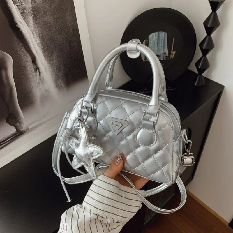 Stylish Trendy Design Crossbody Bag Fashionable Minimalist Unique Vintage Solid Color For Women
Stylish Trendy Design Crossbody Bag Fashionable Minimalist Unique Vintage Solid Color For Women