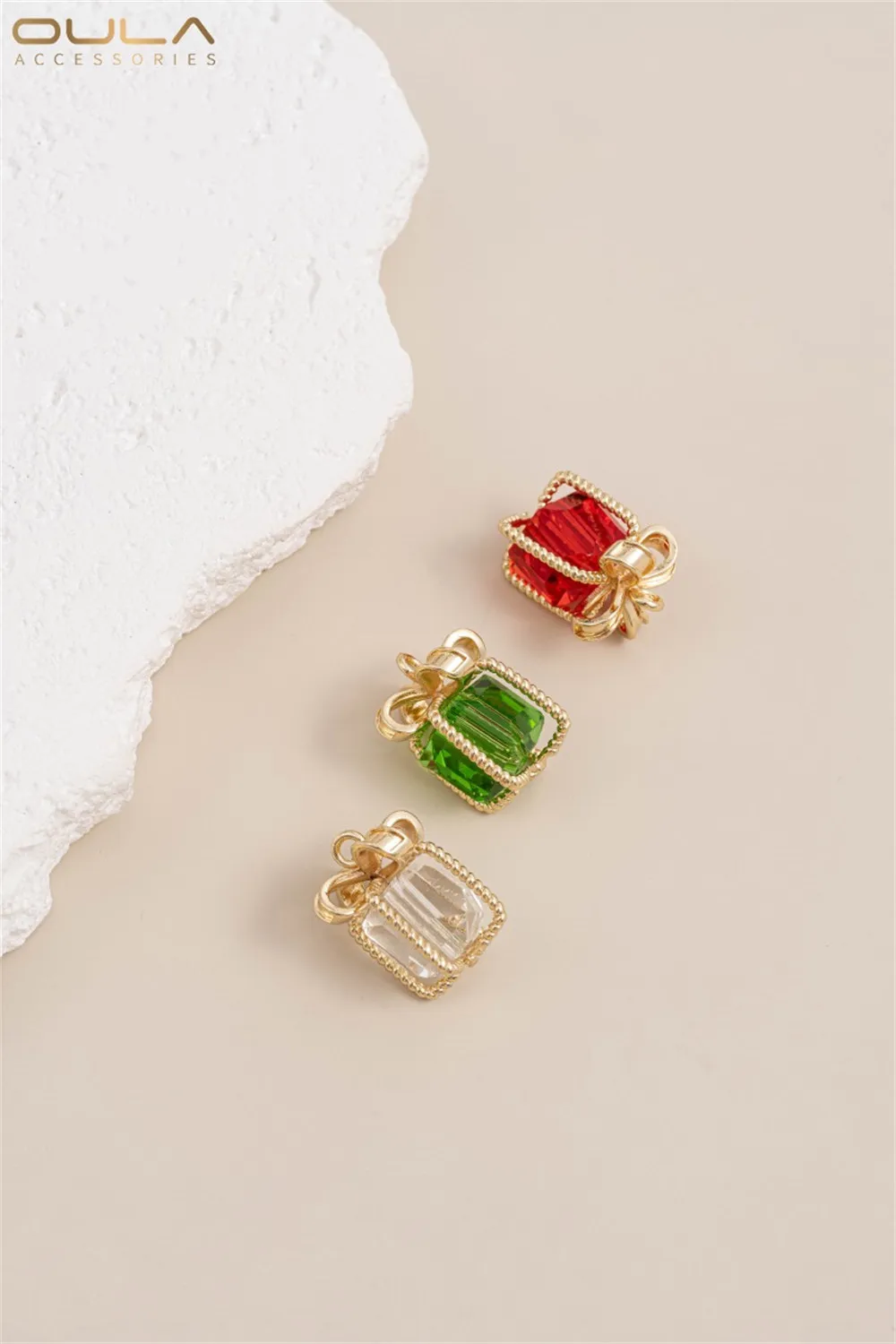 14K Real Gold Plated Square Sugar Color Zircon Gift Box & Gift Bag Pendant, DIY Handmade Necklace Pendant
14K Real Gold Plated Square Sugar Color Zircon Gift Box & Gift Bag Pendant, DIY Handmade Necklace Pendant
