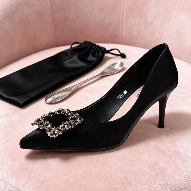 Women New Mid Heeled Sandals Black Square Buckle Pointed Thin Heeled Baotou Banquet High Heeled Shoes Womens Shoes Tacones Mujer
Women New Mid Heeled Sandals Black Square Buckle Pointed Thin Heeled Baotou Banquet High Heeled Shoes Womens Shoes Tacones Mujer