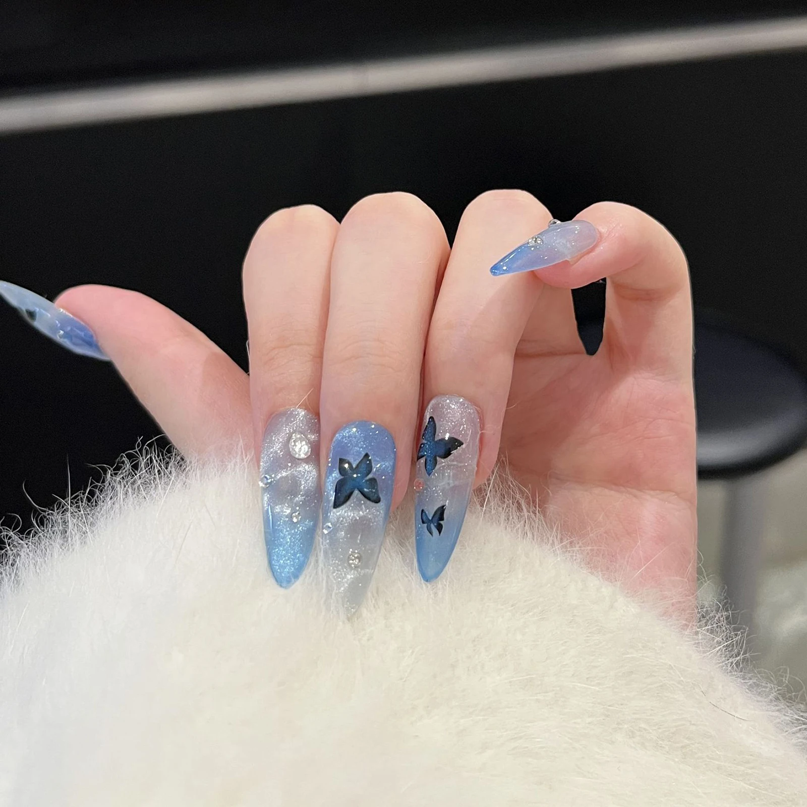 10 шт., миндалевидные накладные ногти ручной работы, рябь воды, дизайн «кошачий глаз» с декором в виде бабочки, многоразовые накладные ногти для вечеринки, свадьбы
10 шт., миндалевидные накладные ногти ручной работы, рябь воды, дизайн «кошачий глаз» с декором в виде бабочки, многоразовые накладные ногти для вечеринки, свадьбы