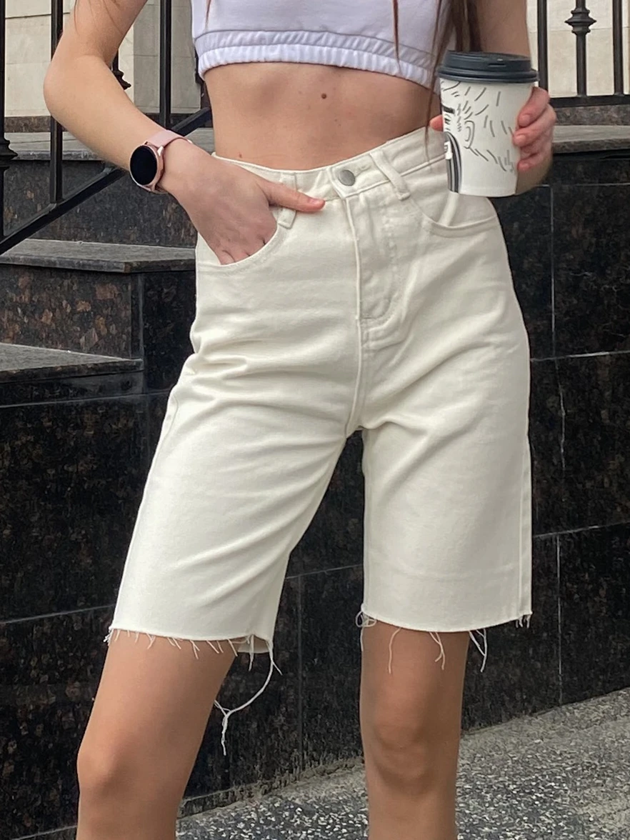 ZHISILAO New Straight Knee Length Shorts Pant Women Vintage Casual Streetwear Wide Leg Shorts Summer 2023 Korean Style
ZHISILAO New Straight Knee Length Shorts Pant Women Vintage Casual Streetwear Wide Leg Shorts Summer 2023 Korean Style