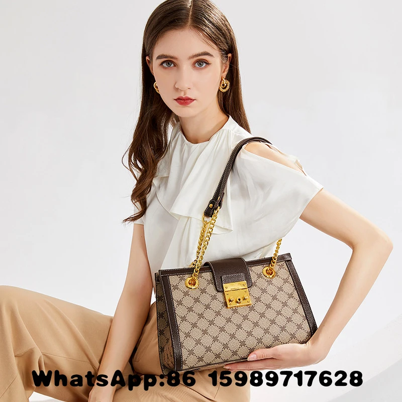 New women's handbag, fashionable chain tote, textured underarm bag, trendy printed bag with lock closure
New women's handbag, fashionable chain tote, textured underarm bag, trendy printed bag with lock closure