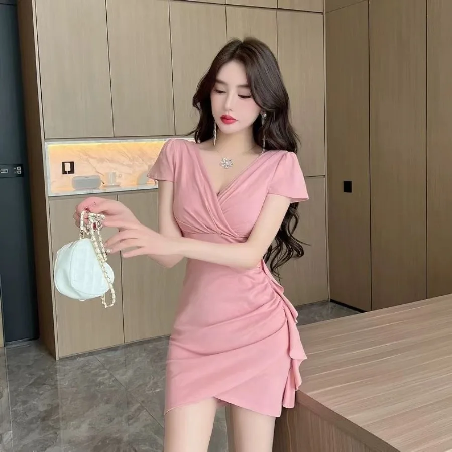 【New style】Summer nightclub women's clothing, low-cut, sexy short-sleeved dress, age-reducing folds, slimming, hip skirt
【New style】Summer nightclub women's clothing, low-cut, sexy short-sleeved dress, age-reducing folds, slimming, hip skirt