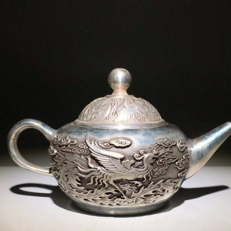 Vintage Ming Dynasty Xuande Dragon and Phoenix Teapot Relief Copper Gilt Silver Teapot Water Pot Copper Pot Wine Pot Antique Ant
Vintage Ming Dynasty Xuande Dragon and Phoenix Teapot Relief Copper Gilt Silver Teapot Water Pot Copper Pot Wine Pot Antique Ant