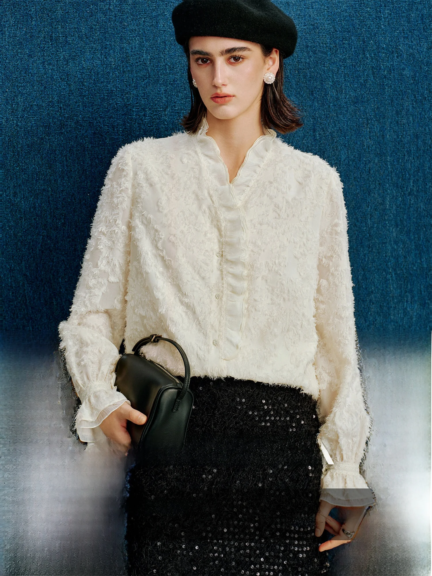 CA Snow Velvet Flower 3D Emed irt Women Early Spring Stand Collar French Sle Loose Fit Long Sve Polyester
CA Snow Velvet Flower 3D Emed irt Women Early Spring Stand Collar French Sle Loose Fit Long Sve Polyester