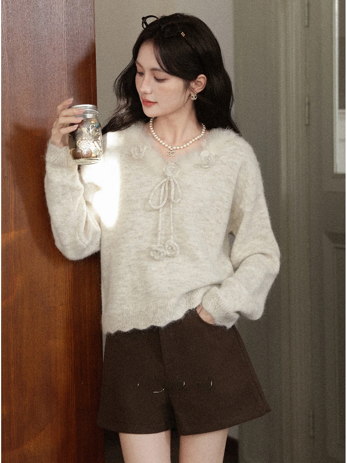 Loose Women's V-ne Sweater Handwritten Oaeal Design Knitted Top Ele Sle Long Sve Winter Faion Casual Wear
Loose Women's V-ne Sweater Handwritten Oaeal Design Knitted Top Ele Sle Long Sve Winter Faion Casual Wear