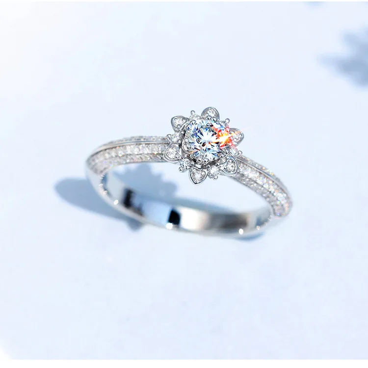 2022 NEW Fashion Round Flower Full Of Diamonds Couple Ring For Women Crystal Zircon Anniversary Valentine's Day Gift Jewelry
2022 NEW Fashion Round Flower Full Of Diamonds Couple Ring For Women Crystal Zircon Anniversary Valentine's Day Gift Jewelry