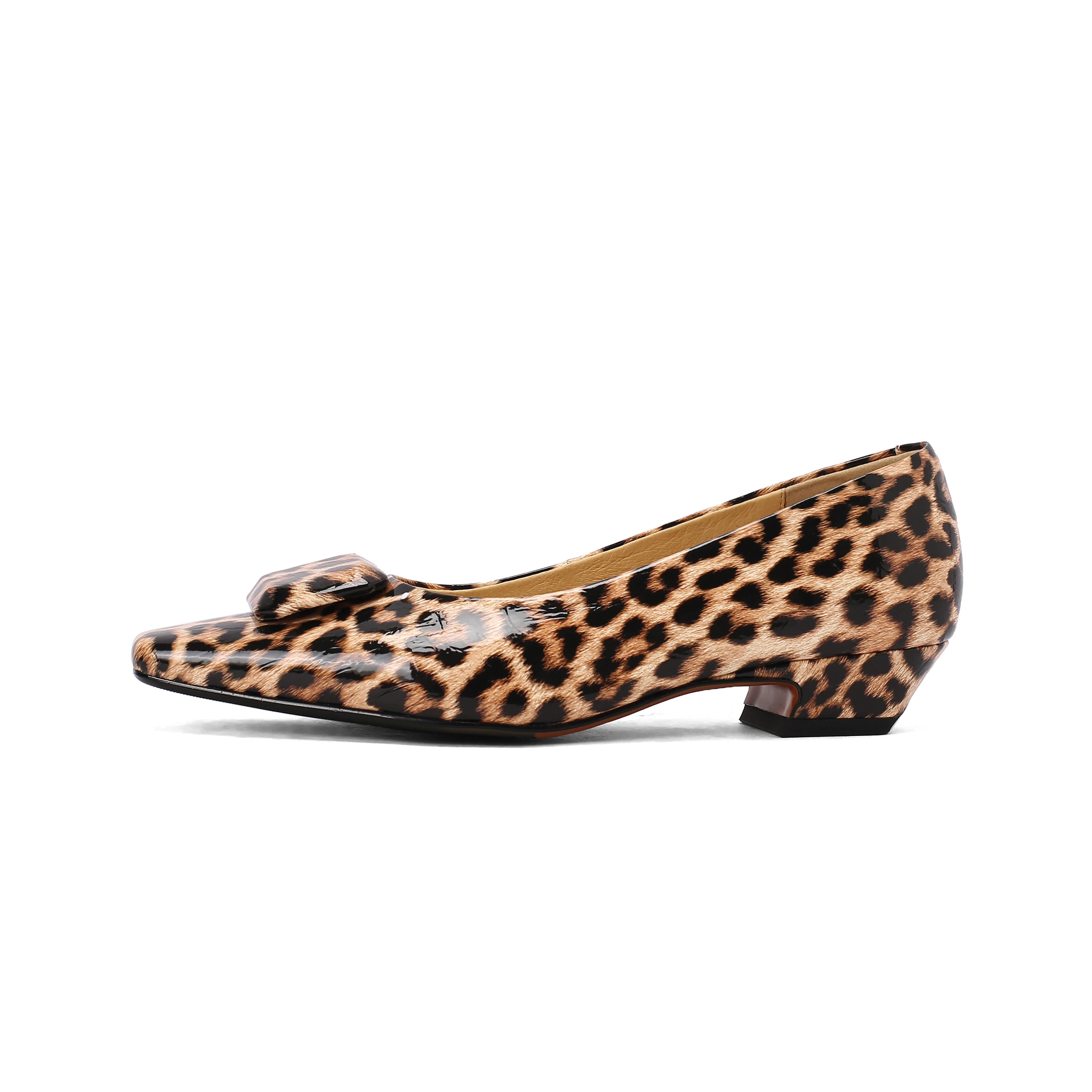 Arden Furtado 2025 Autumn Leopard cowhide Office lady Single shoe Square-head Shallow Low heel Large size Small leather shoes
Arden Furtado 2025 Autumn Leopard cowhide Office lady Single shoe Square-head Shallow Low heel Large size Small leather shoes