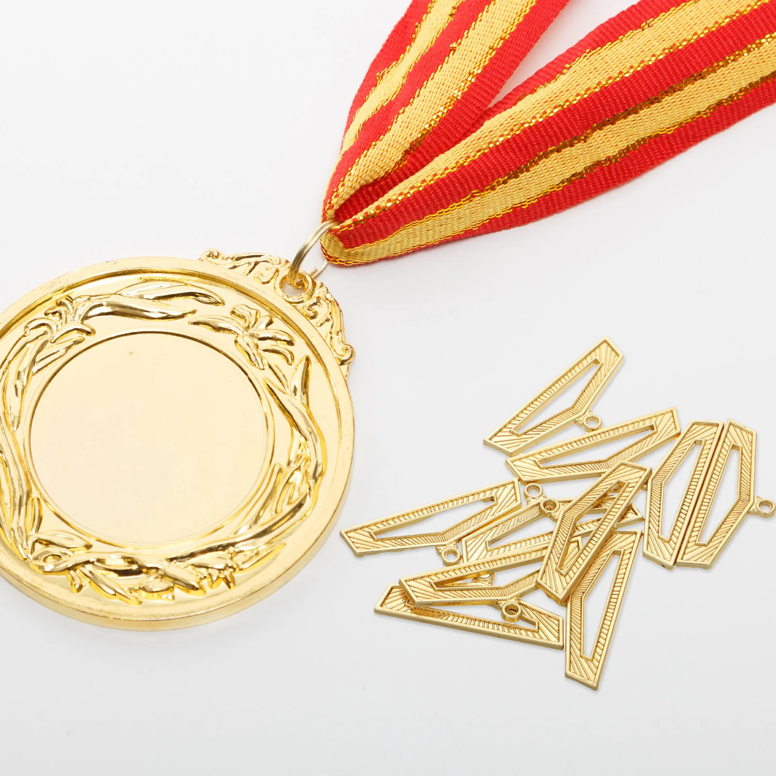 10Pcs Sports Event Medal Buckle Ribbon Metal Horizontal Holder Secure Attachment Medal Display Rack Race Trophy Shelf Runner
