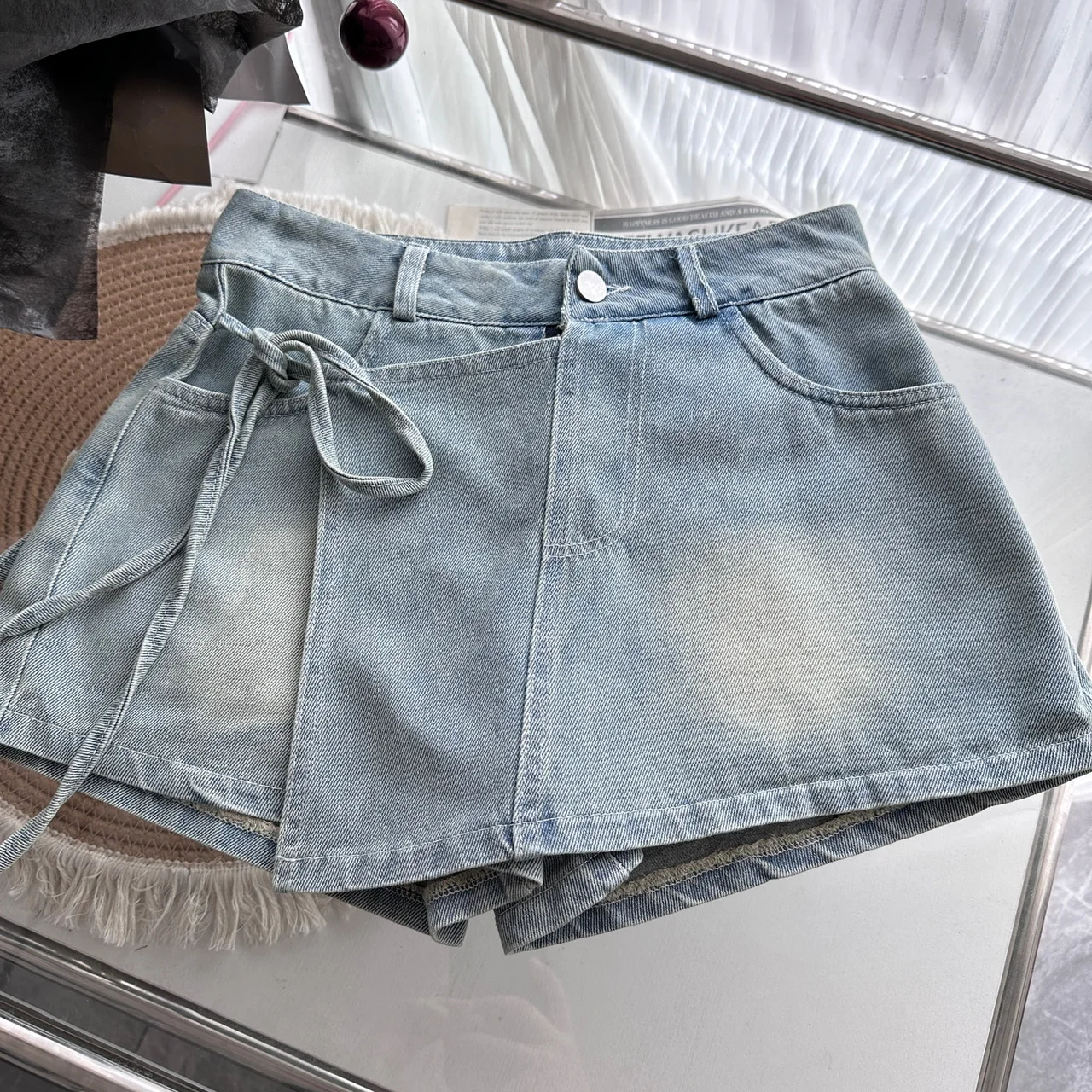Summer and Autumn Minimalist Commuting Vacation with Two A-Line High Waisted Tied Denim Skirts and Pants for Women
Summer and Autumn Minimalist Commuting Vacation with Two A-Line High Waisted Tied Denim Skirts and Pants for Women
