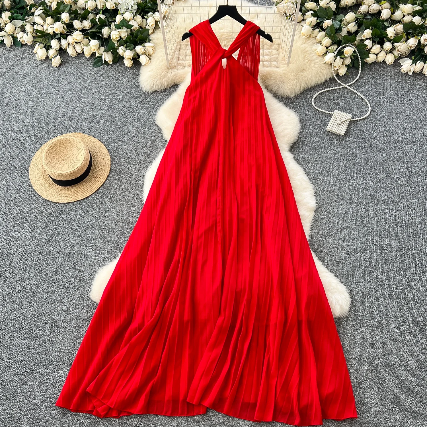 Clothland Women Sexy Pleated Dress V Neck Sleeveless Backless A Line Beach Wear Ankle Length Maxi Dresses Vestido QD902
Clothland Women Sexy Pleated Dress V Neck Sleeveless Backless A Line Beach Wear Ankle Length Maxi Dresses Vestido QD902