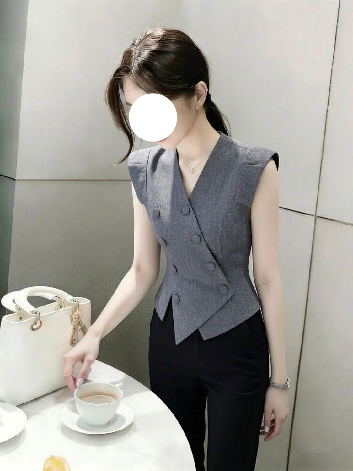 Fashionable Asymmetric Design Women's Suit Vest 2026 New Style Small Size Elegant Waist-Cinching Trendy Short Length Vest
Fashionable Asymmetric Design Women's Suit Vest 2026 New Style Small Size Elegant Waist-Cinching Trendy Short Length Vest