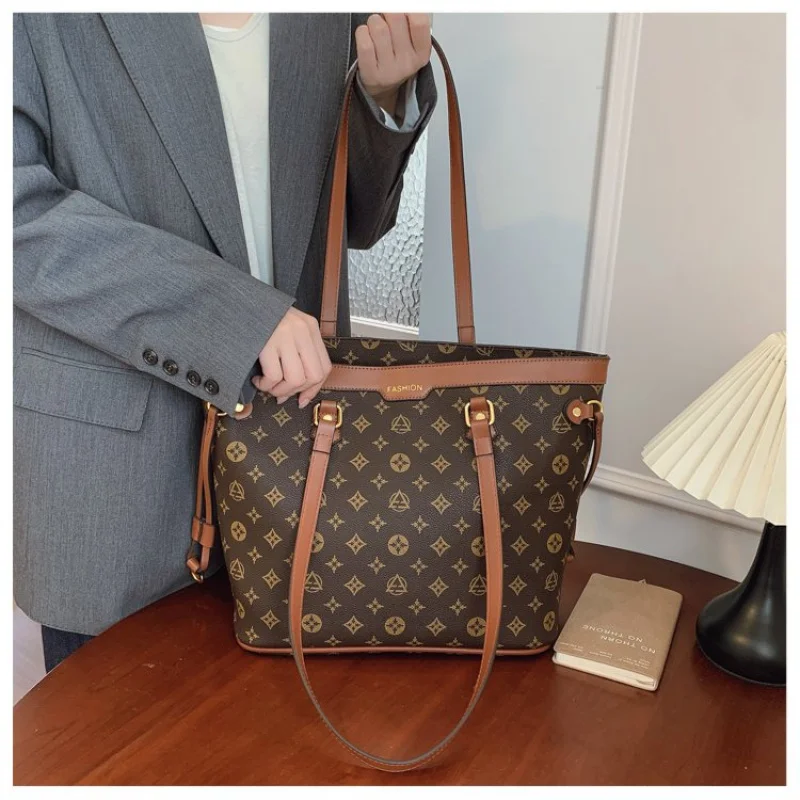 Женская сумка-мессенджер, изготовленная из кожи премиум-класса, повседневная, элитная, прочный вид
Женская сумка-мессенджер, изготовленная из кожи премиум-класса, повседневная, элитная, прочный вид 