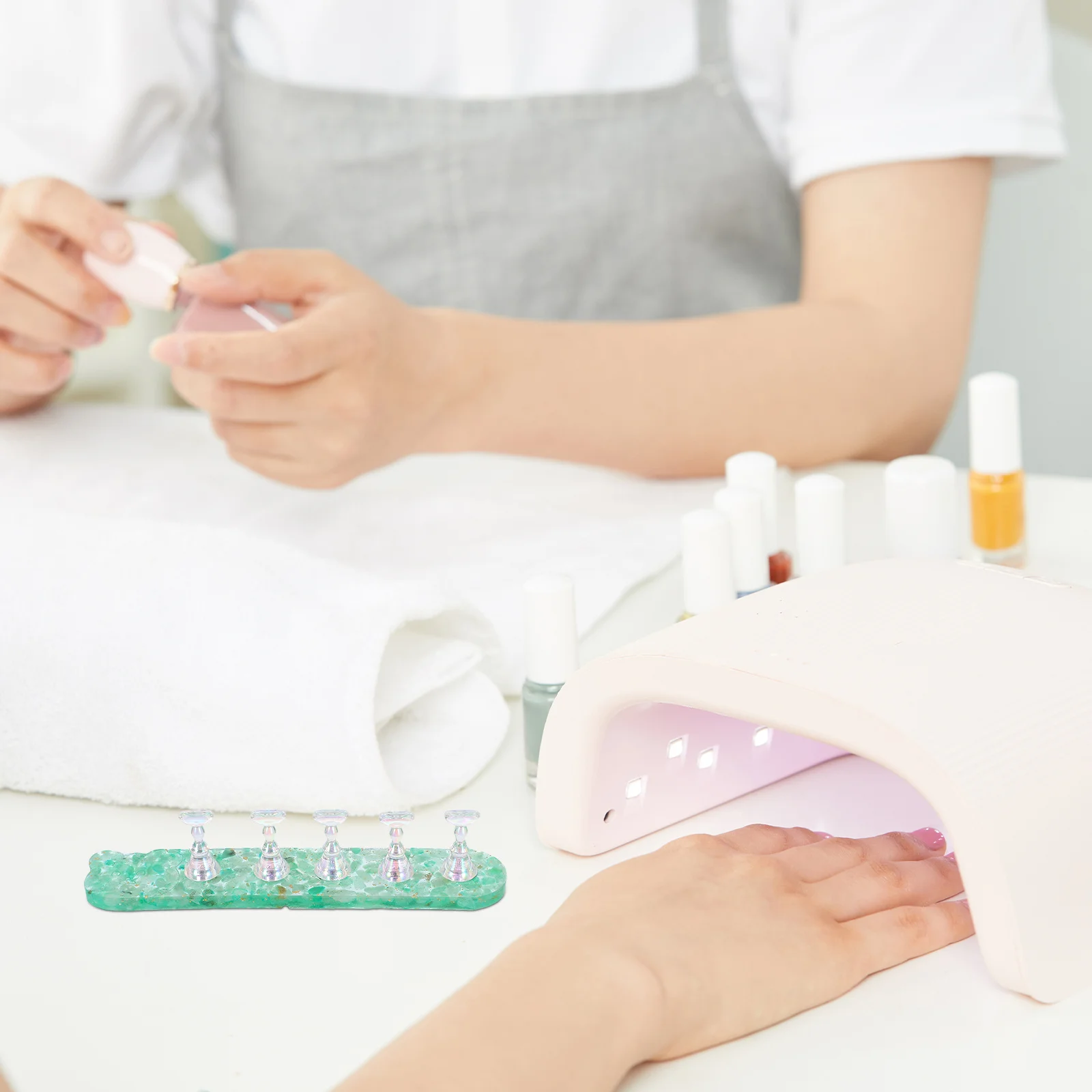 1Set Nail Practice Stand Light Green Realistic Touch Manicure Tool for Home Training Nail Art Display Holder Manicure Stand
1Set Nail Practice Stand Light Green Realistic Touch Manicure Tool for Home Training Nail Art Display Holder Manicure Stand