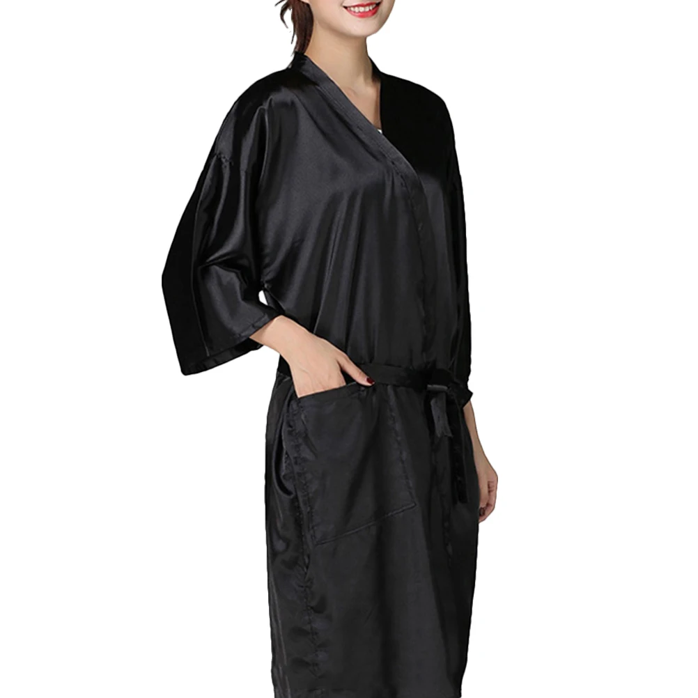 1pc Hairdresser Gown Salon Apron Stylist Robe Women Work Clothes Hair Cutting Cape Waterproof Comfortable SPA Hair Oil Treatment
1pc Hairdresser Gown Salon Apron Stylist Robe Women Work Clothes Hair Cutting Cape Waterproof Comfortable SPA Hair Oil Treatment