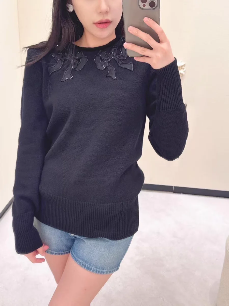 2025 Winter Knitted Sweaters Casual Women's Wool Sweater Fashion Black Bowtie Pullover
2025 Winter Knitted Sweaters Casual Women's Wool Sweater Fashion Black Bowtie Pullover