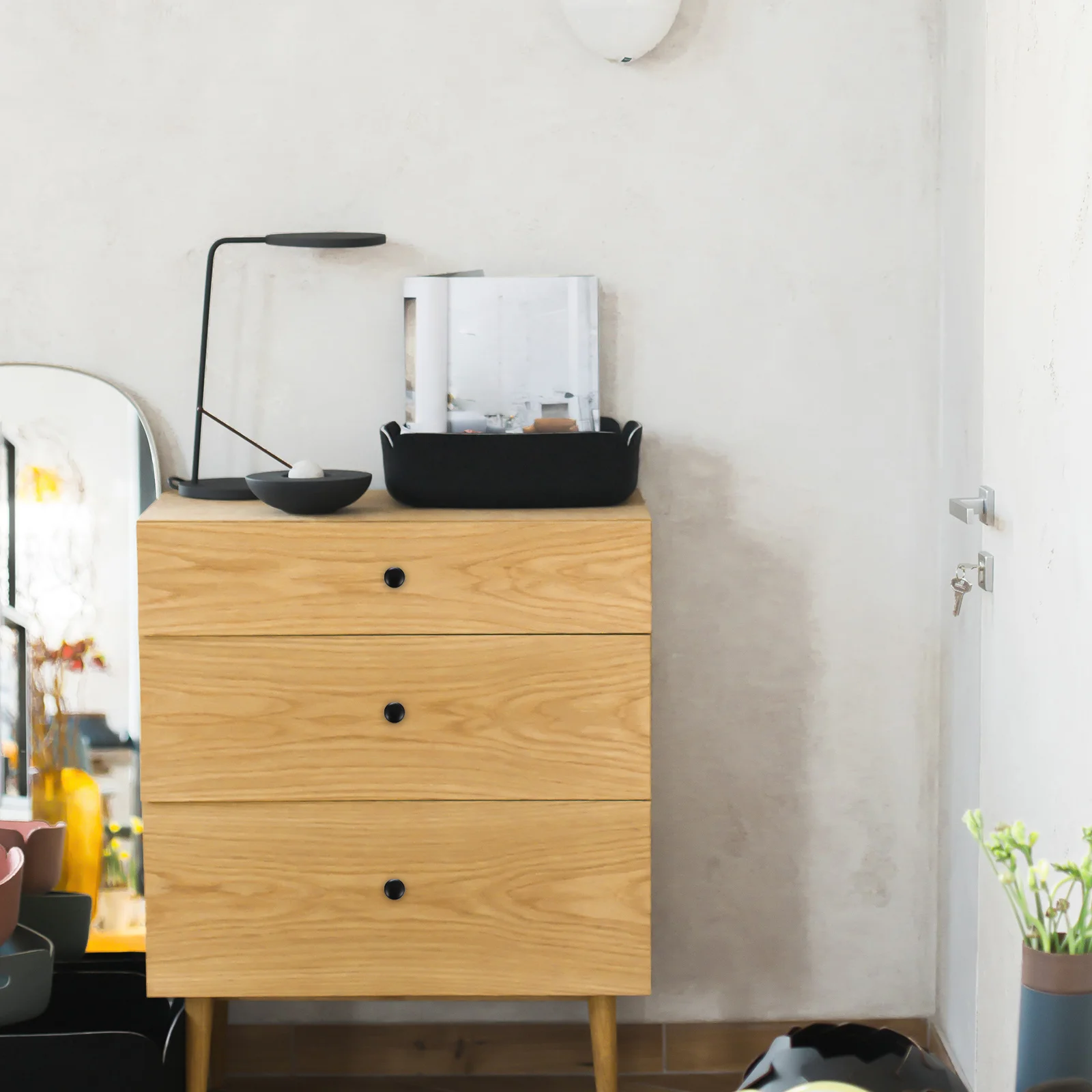 12Pcs Black Aluminum Cabinet Knobs Simple Round Handles Drawer Pulls European Style for Shoe Cabinets Wardrobes 
12Pcs Black Aluminum Cabinet Knobs Simple Round Handles Drawer Pulls European Style for Shoe Cabinets Wardrobes