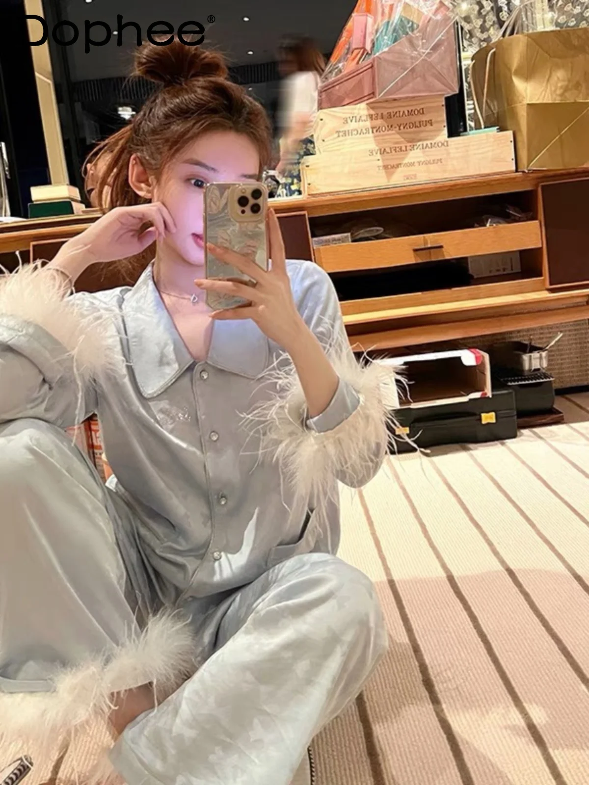 Korean Version of The Original Sweet Girl High-end Satin Streamer Feather Sleeve Pajamas Long-sleeved Lapel Loungewear Set
Korean Version of The Original Sweet Girl High-end Satin Streamer Feather Sleeve Pajamas Long-sleeved Lapel Loungewear Set