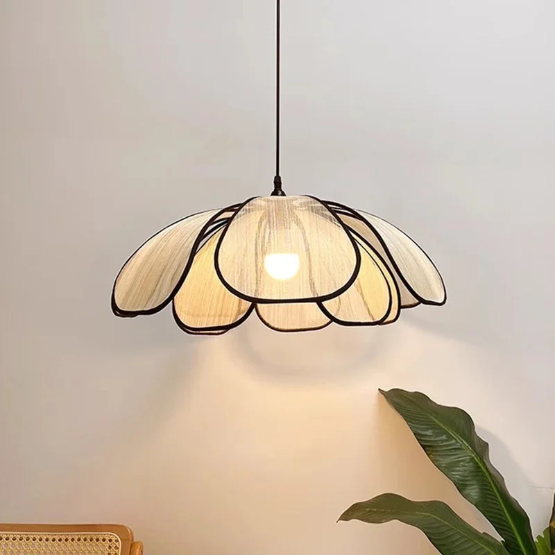 Mid Ancient Style Petal Pendant Lamp Art Cream Style Restaurant Lamp French Fabric Bedroom Lamp Children's Room Light
Mid Ancient Style Petal Pendant Lamp Art Cream Style Restaurant Lamp French Fabric Bedroom Lamp Children's Room Light