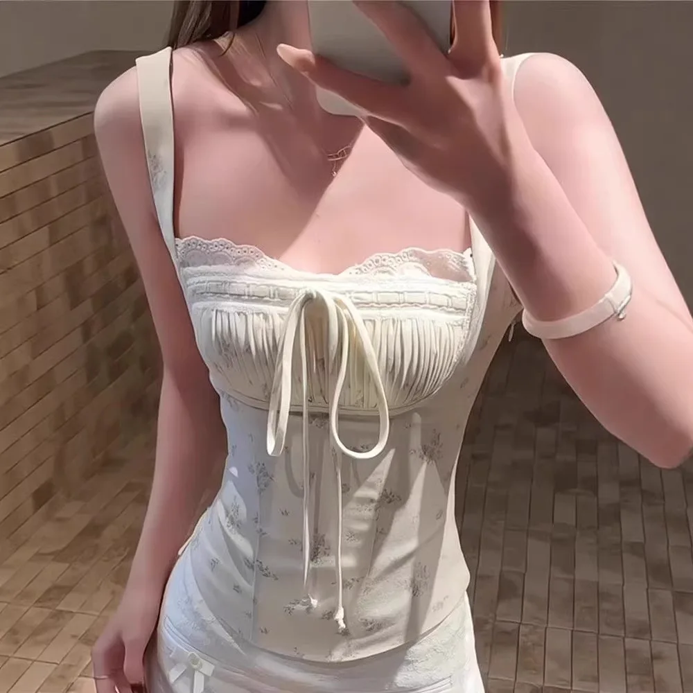 Women Vintage Floral Lace Cami Top Y2K Slim Corset Tank Top Drawstring Ruched Sleeveless Blouse Sweet Streetwear Camisole
Women Vintage Floral Lace Cami Top Y2K Slim Corset Tank Top Drawstring Ruched Sleeveless Blouse Sweet Streetwear Camisole