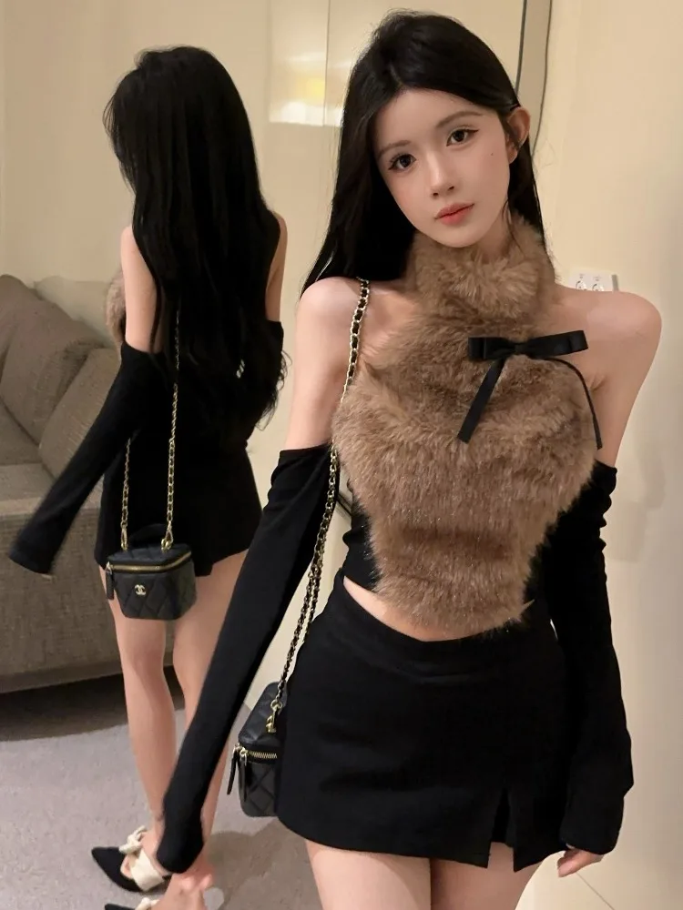 Sexy Short Sleeveless Women's Vest Knot Fake Fur Collar Sleeveless Crop Top for Autumn Winter Fashion Trend
Sexy Short Sleeveless Women's Vest Knot Fake Fur Collar Sleeveless Crop Top for Autumn Winter Fashion Trend