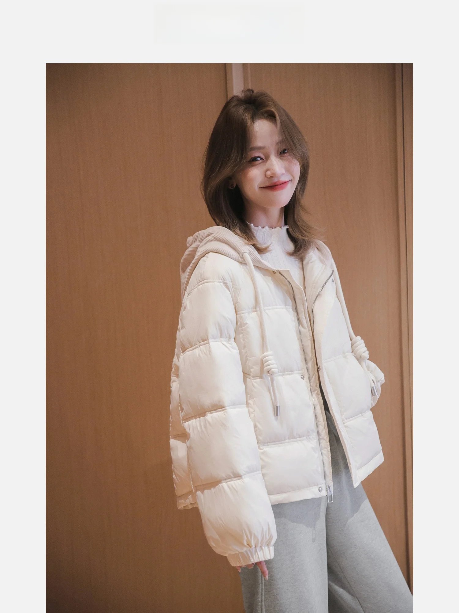 Women's Thiened ort down Jaet Du Feather Bread Sle Coat Korean Sle Commute Wind Zipper Closure Hooded Coat
Women's Thiened ort down Jaet Du Feather Bread Sle Coat Korean Sle Commute Wind Zipper Closure Hooded Coat