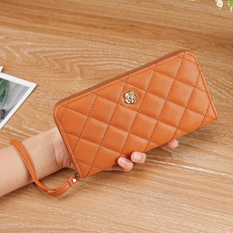 European and American women's light luxury fresh small fragrance style niche wrist bag wallet multi card mobile phone bag
European and American women's light luxury fresh small fragrance style niche wrist bag wallet multi card mobile phone bag