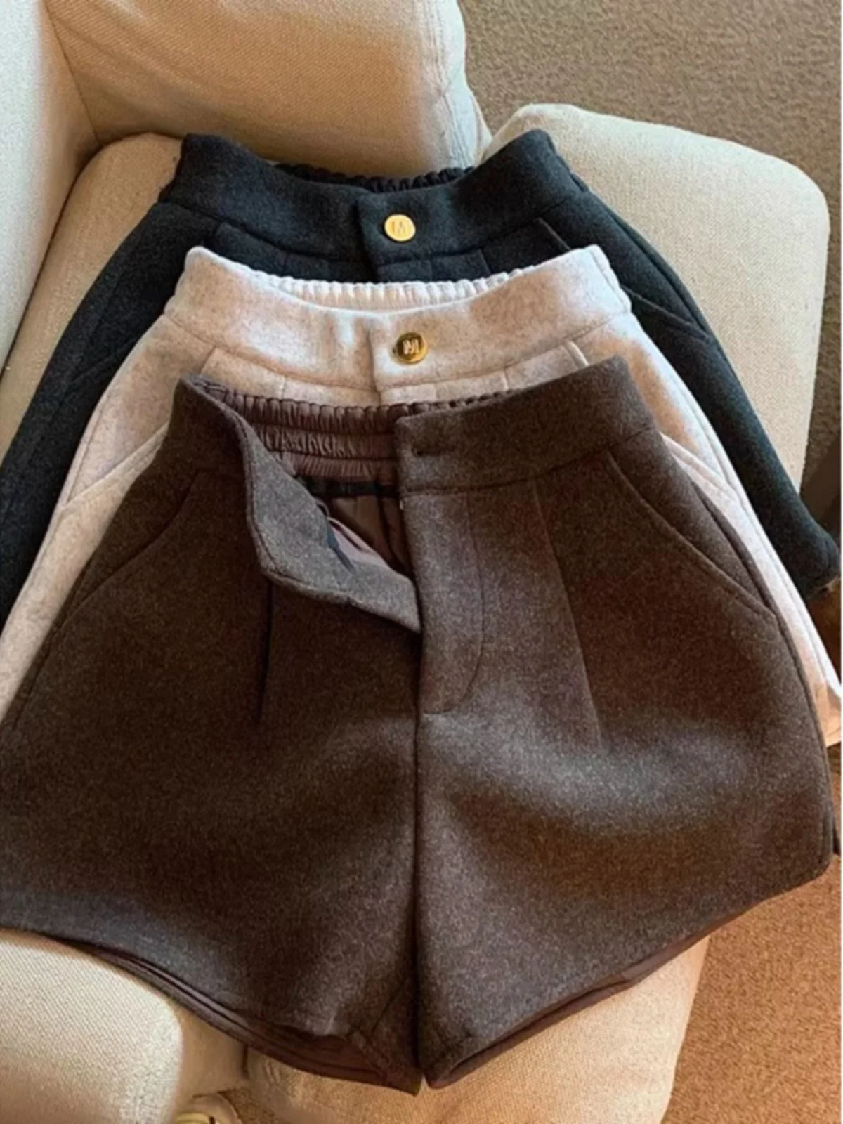 High Waist Thickened Woolen Wide Leg Pants Women's Autumn Winter Loose Slimming Split Small Size Bootie Match Short Pants
High Waist Thickened Woolen Wide Leg Pants Women's Autumn Winter Loose Slimming Split Small Size Bootie Match Short Pants