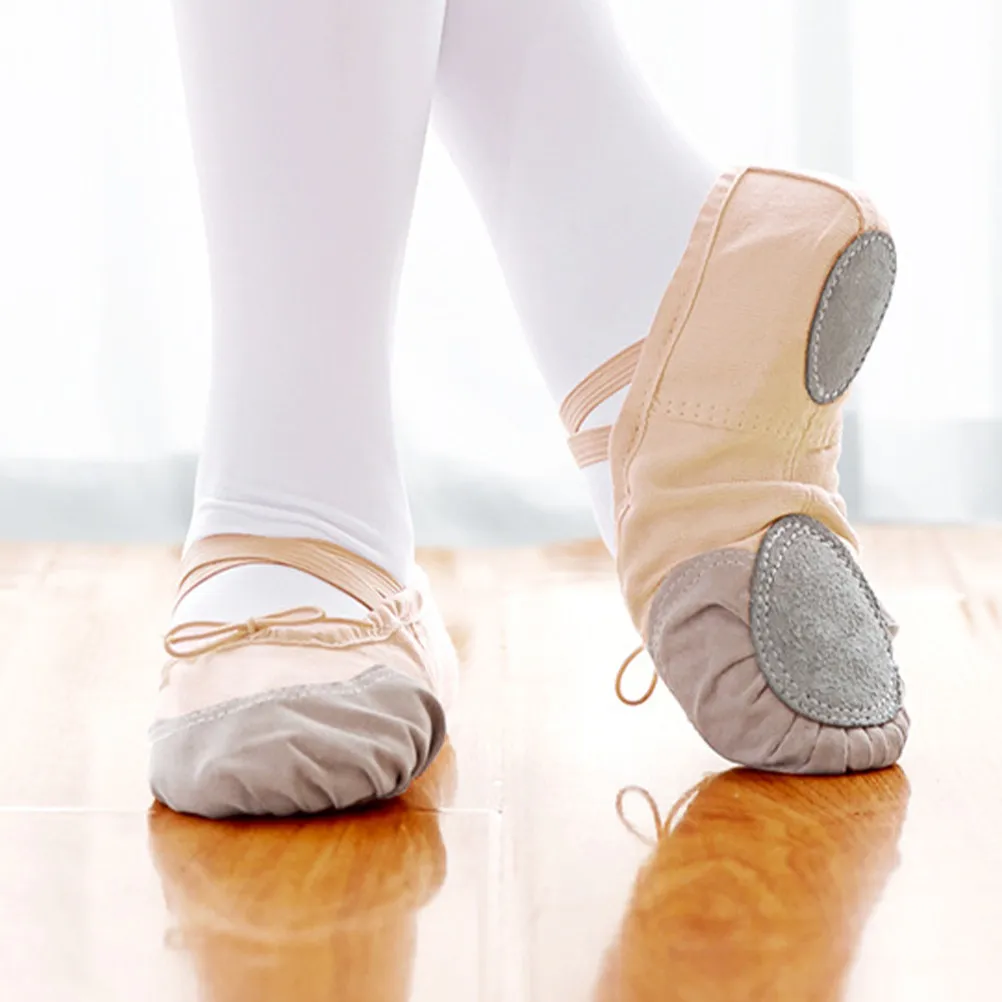 1Pair Ballet Shoes for Girls Women Kids Soft Bottom Dance Practice Shoes Yoga Exercise Indoor Fitness Lightweight Comfortable
1Pair Ballet Shoes for Girls Women Kids Soft Bottom Dance Practice Shoes Yoga Exercise Indoor Fitness Lightweight Comfortable
