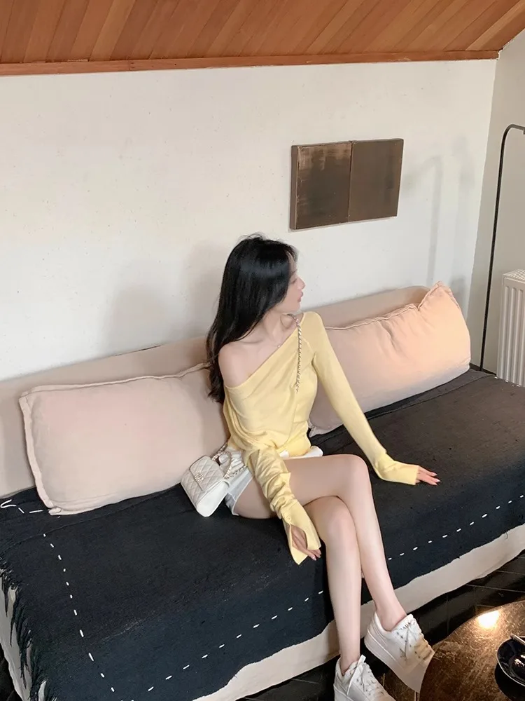Yellow oulder-Bared Knitted Top Women's Loose Fit Long Sve Early Autumn Faion Slant oulder Lazy Sle Chic irt
Yellow oulder-Bared Knitted Top Women's Loose Fit Long Sve Early Autumn Faion Slant oulder Lazy Sle Chic irt