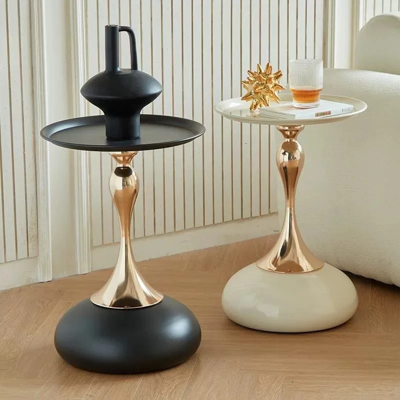 European Style Iron End Table Small Space Sofa Bedside Round Table Decorative Narrow Nightstand Tea Table Muebles Side Table
European Style Iron End Table Small Space Sofa Bedside Round Table Decorative Narrow Nightstand Tea Table Muebles Side Table