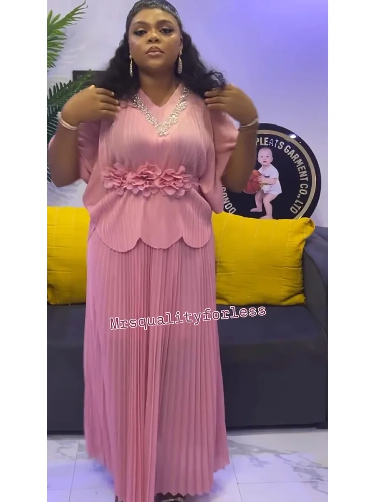 EGRM Плиссированный повседневный костюм с рюшами и высокой талией, складная юбка + топ с v-образным вырезом и половиной рукава, женский модный вечерний комплект из 2 предметов 7R0108
EGRM Плиссированный повседневный костюм с рюшами и высокой талией, складная юбка + топ с v-образным вырезом и половиной рукава, женский модный вечерний комплект из 2 предметов 7R0108