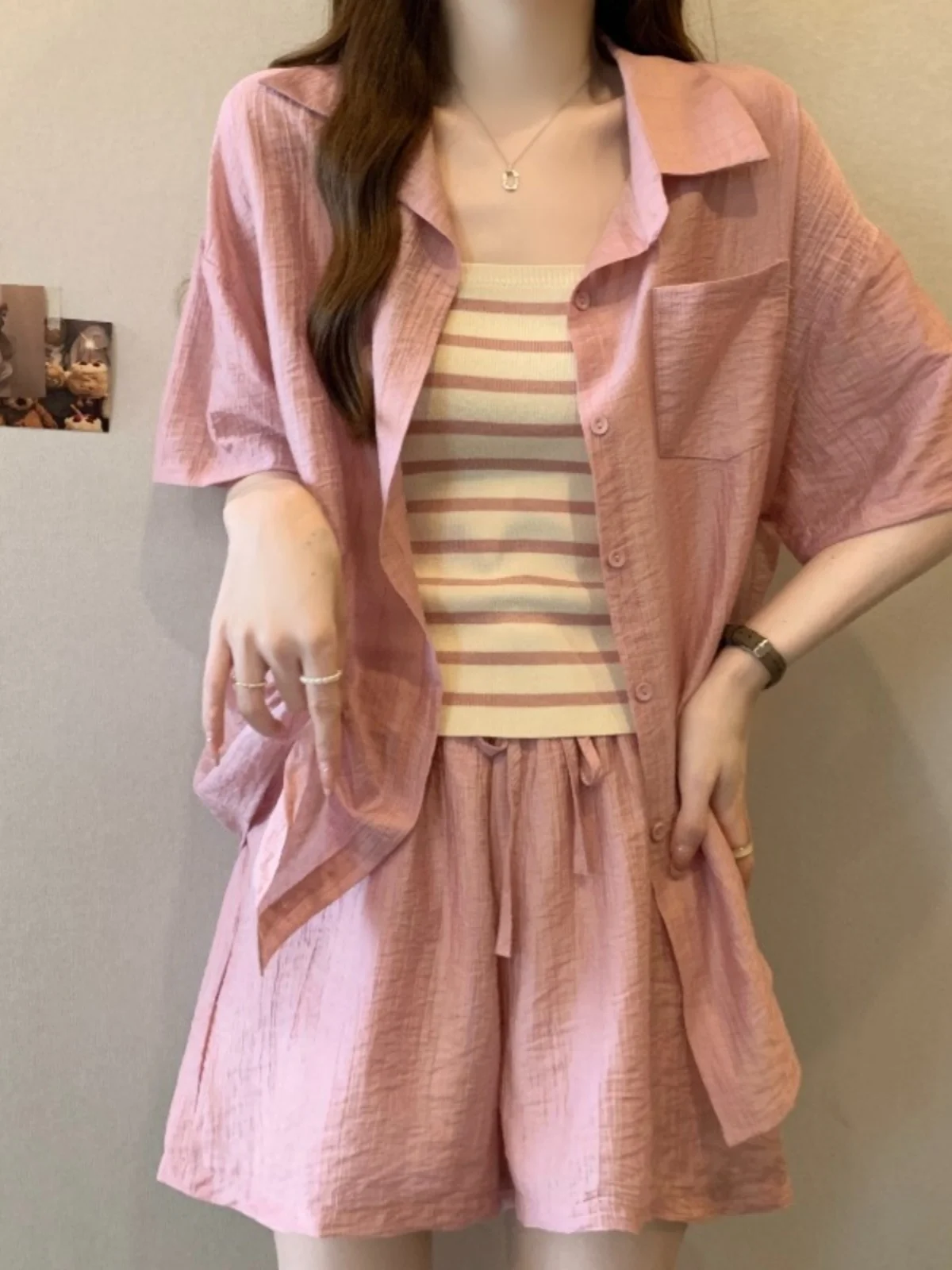 plus Size Women's Fashionable Summer Outfit Short Sleeve Crop Top And Shorts Set Youthful Vibes Streetwear Inspired Three Pie...
plus Size Women's Fashionable Summer Outfit Short Sleeve Crop Top And Shorts Set Youthful Vibes Streetwear Inspired Three Pie...