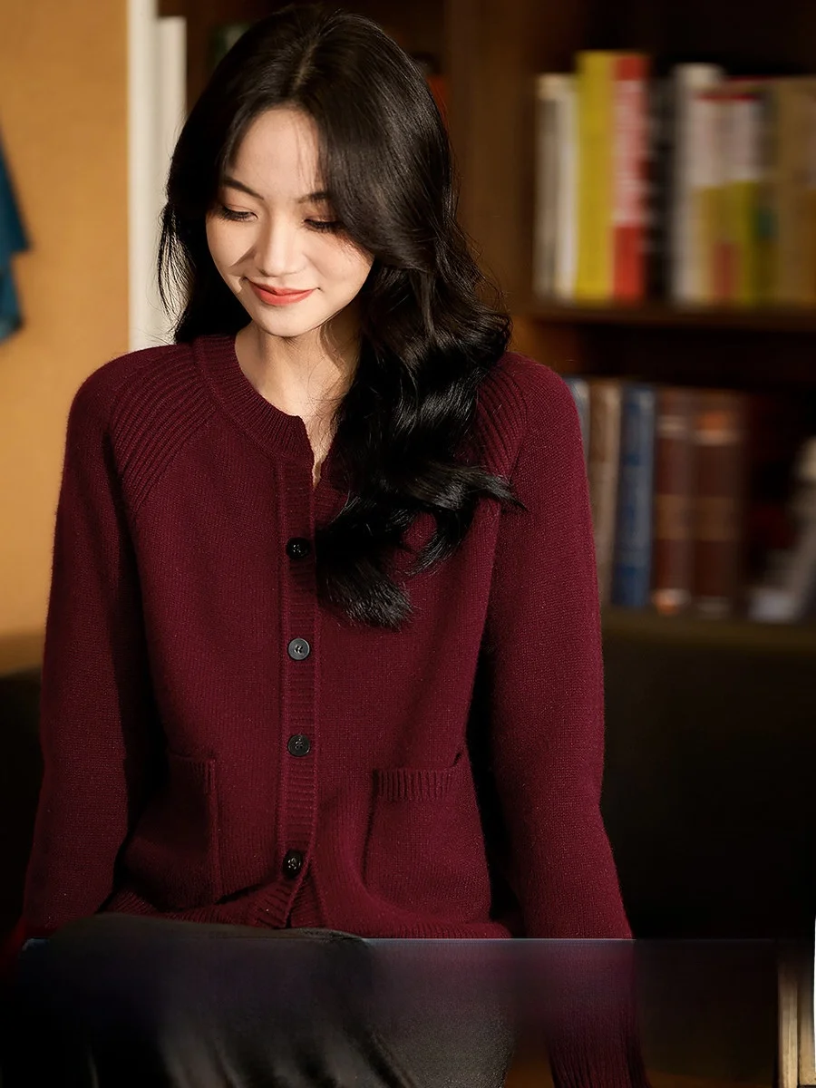 Новый женский теплый вязаный кардиган-свитер ручной работы XiaoHanGe из состаренного трикотажа, мягкий, длинный, с круглым вырезом
Новый женский теплый вязаный кардиган-свитер ручной работы XiaoHanGe из состаренного трикотажа, мягкий, длинный, с круглым вырезом