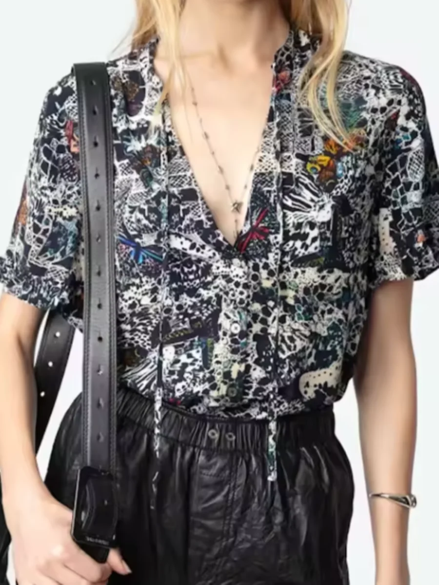 Retro Printed Women's 100% Viscose Blouse Spring Summer 2025 Lace-up V-Neck Short Sleeve Fashion Female Shirt
Retro Printed Women's 100% Viscose Blouse Spring Summer 2025 Lace-up V-Neck Short Sleeve Fashion Female Shirt