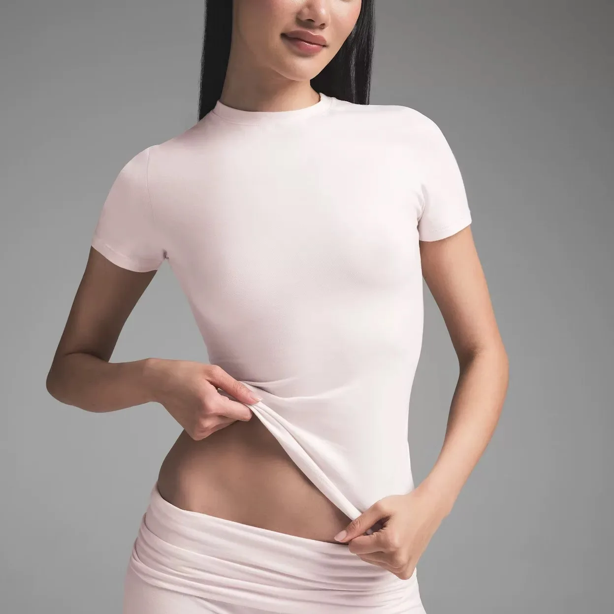 KHY kylie the same FITS EVERYBODY sweet mood people high elastic Slim bottoming shirt sexy short sleeve T-shirt
KHY kylie the same FITS EVERYBODY sweet mood people high elastic Slim bottoming shirt sexy short sleeve T-shirt