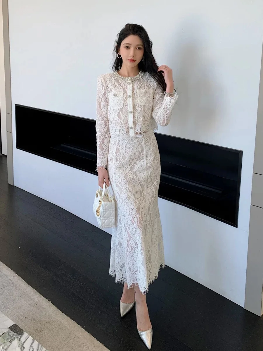 High Quality Sping Embroidery Lace 2 Piece Set Chic Women Beaded Flower Single Breasted Short Top + Midi Skirt Suits
High Quality Sping Embroidery Lace 2 Piece Set Chic Women Beaded Flower Single Breasted Short Top + Midi Skirt Suits