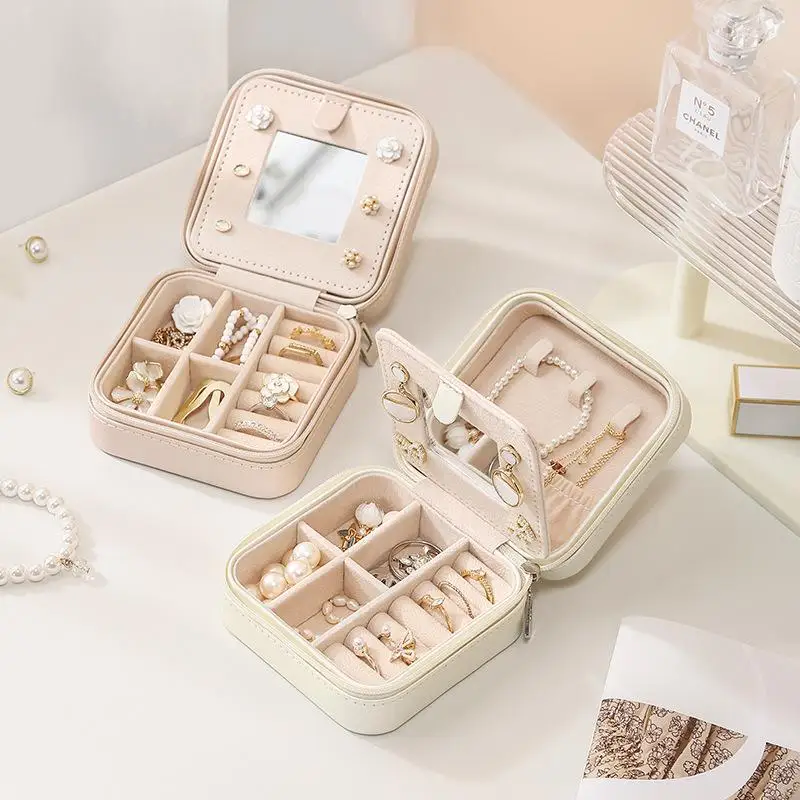 Portable Jewelry Box Pu Ring Necklace Earrings Storage Box Organizer Travel Jewelry Display Storage Organizador with Mirror
Portable Jewelry Box Pu Ring Necklace Earrings Storage Box Organizer Travel Jewelry Display Storage Organizador with Mirror