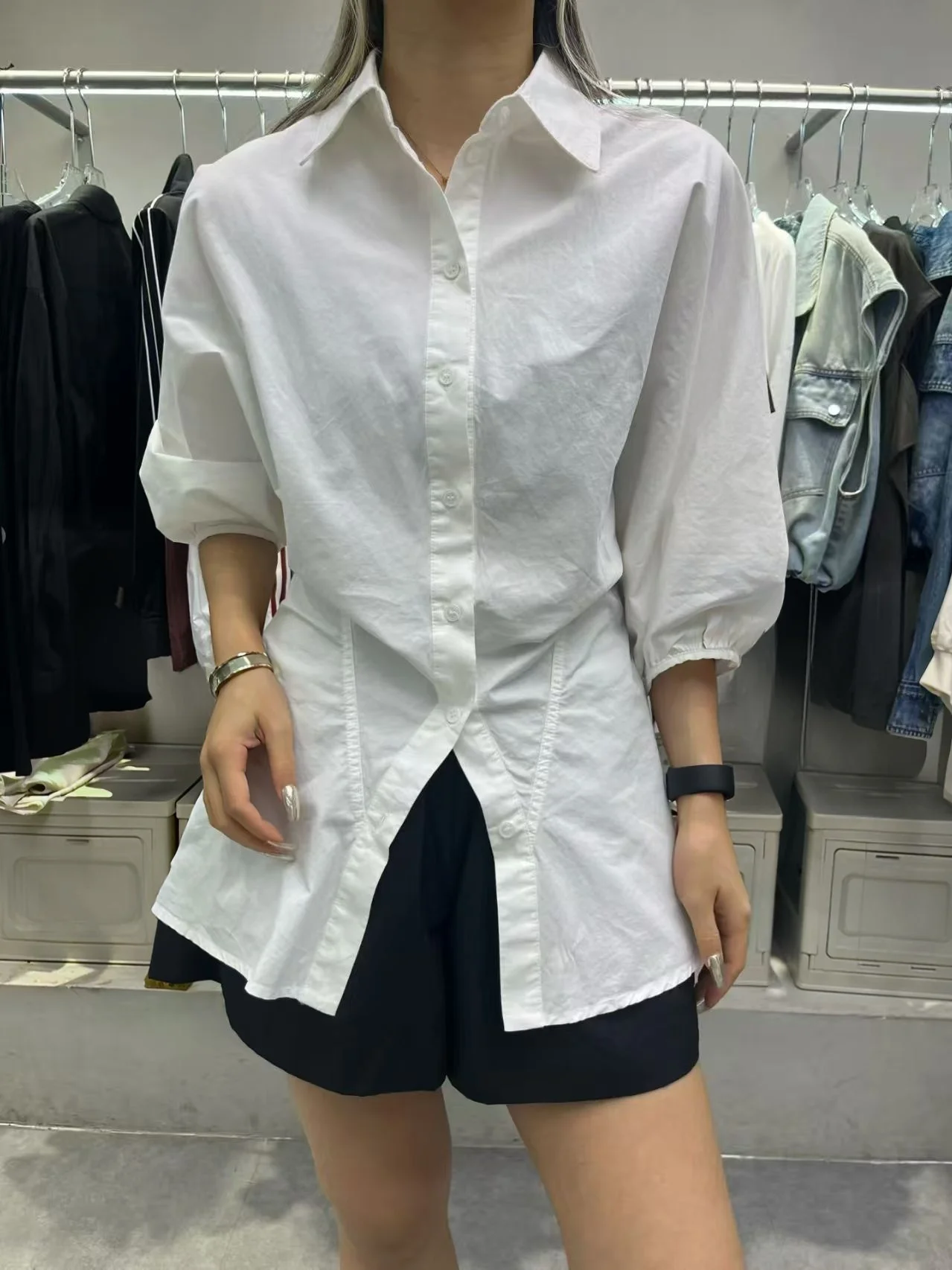 2026 Korean Minimalist Style Women's Shirt Slimming Pleated Bubble Sleeve Five-Quarter Sleeve Casual Loose Fit Cotton Top
2026 Korean Minimalist Style Women's Shirt Slimming Pleated Bubble Sleeve Five-Quarter Sleeve Casual Loose Fit Cotton Top