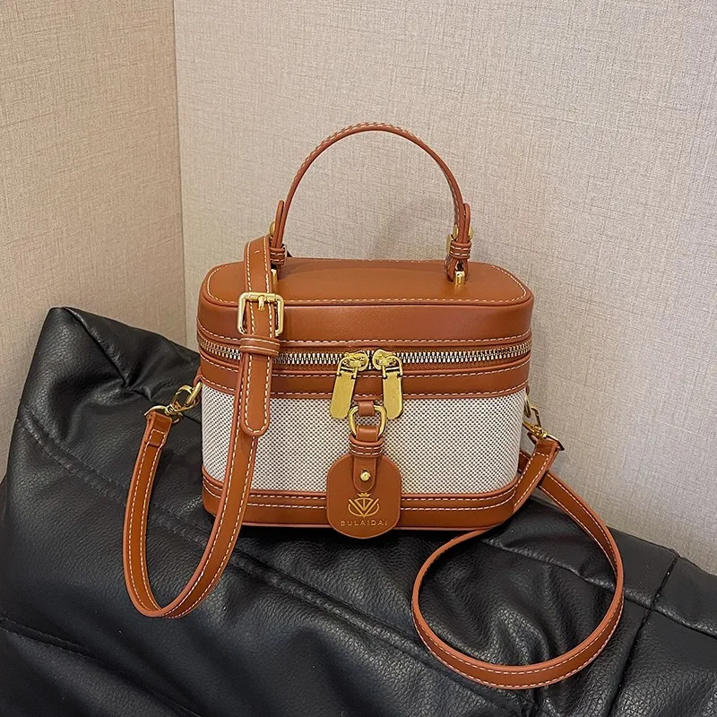 Classic Ladies Leather Handbag Designer Crossbody Shoulder Bag Women's Luxury Tote Purse Elegant Messenger Chic
Classic Ladies Leather Handbag Designer Crossbody Shoulder Bag Women's Luxury Tote Purse Elegant Messenger Chic