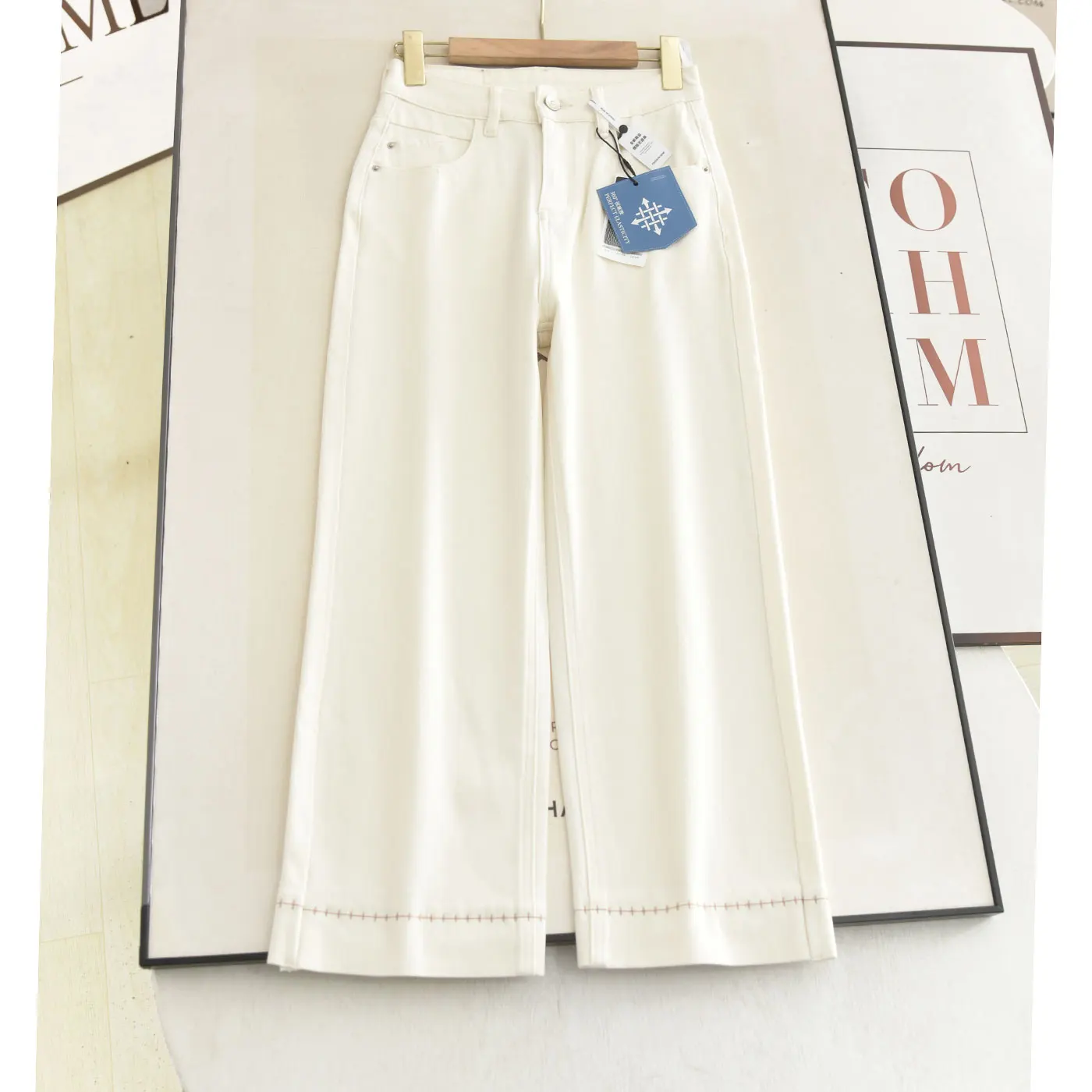 High Waist Straight Leg Jeans Women's Spring Summer High Elasticity White Denim Nine Points Stitch Design Casual Trousers
High Waist Straight Leg Jeans Women's Spring Summer High Elasticity White Denim Nine Points Stitch Design Casual Trousers